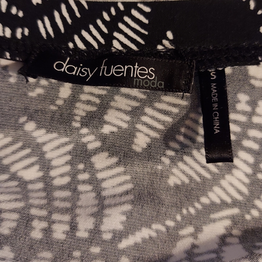 Vintage wrap dress by Daisy Fuentes- black and white - Picture 9 of 10